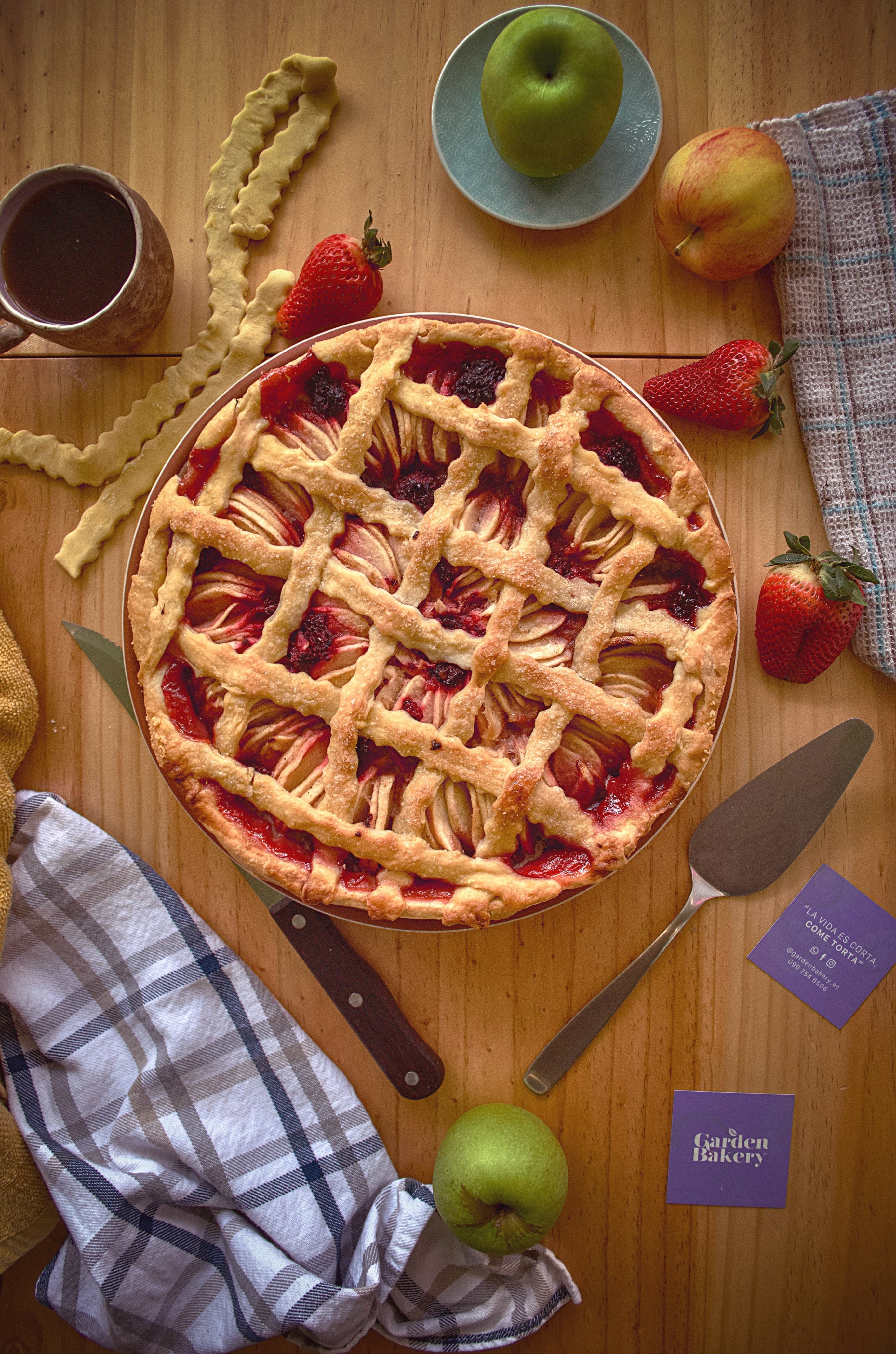 Pie de manzana y mora